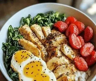 Protein-rich breakfast bowls full of energy and healthy ingredients